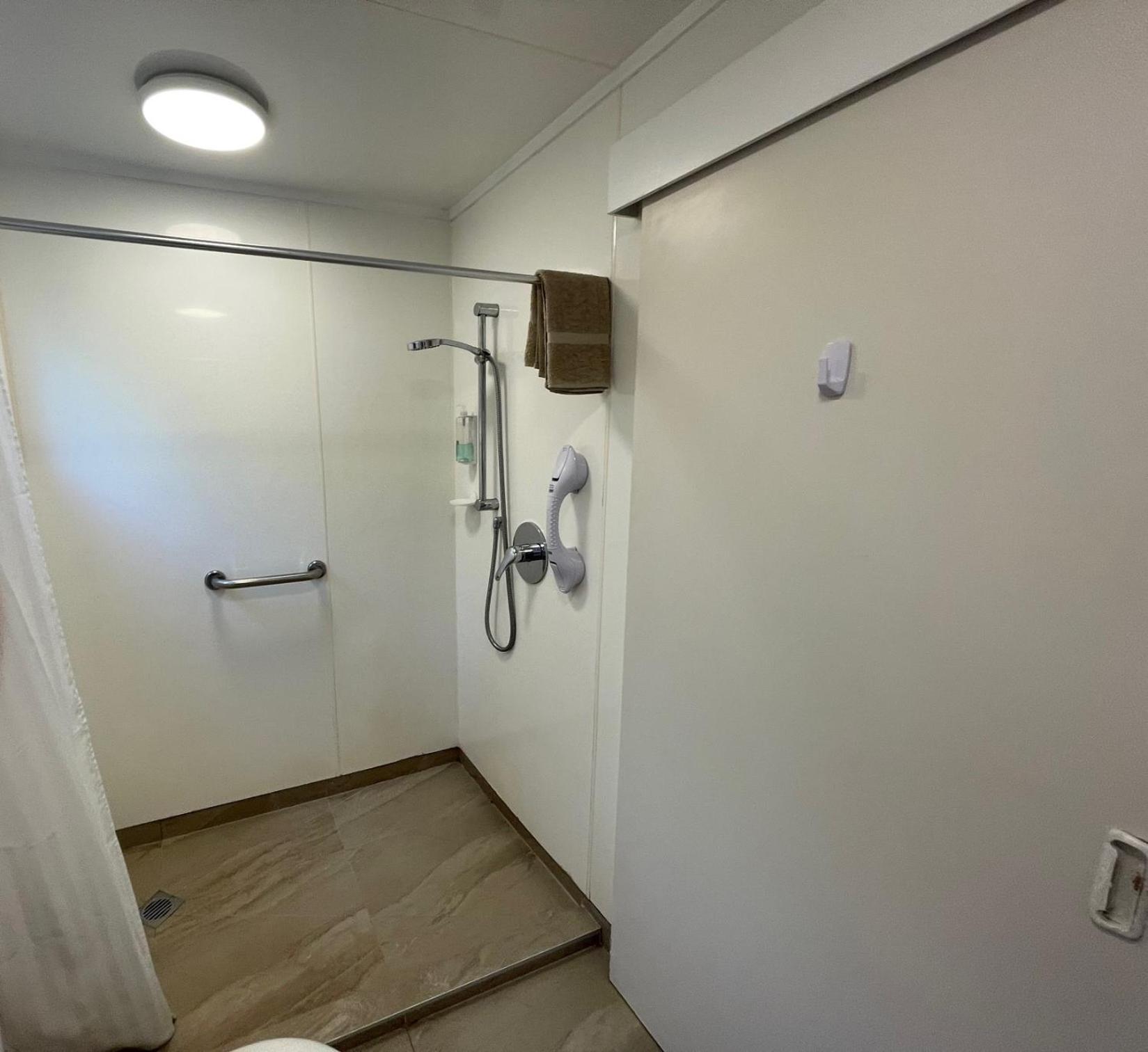 Driftwood Lodge Beachfront, Cable Bay, Northland Coopers Beach Bagian luar foto