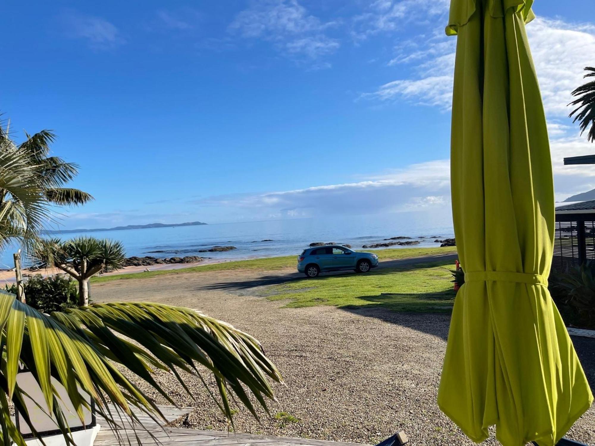 Driftwood Lodge Beachfront, Cable Bay, Northland Coopers Beach Bagian luar foto
