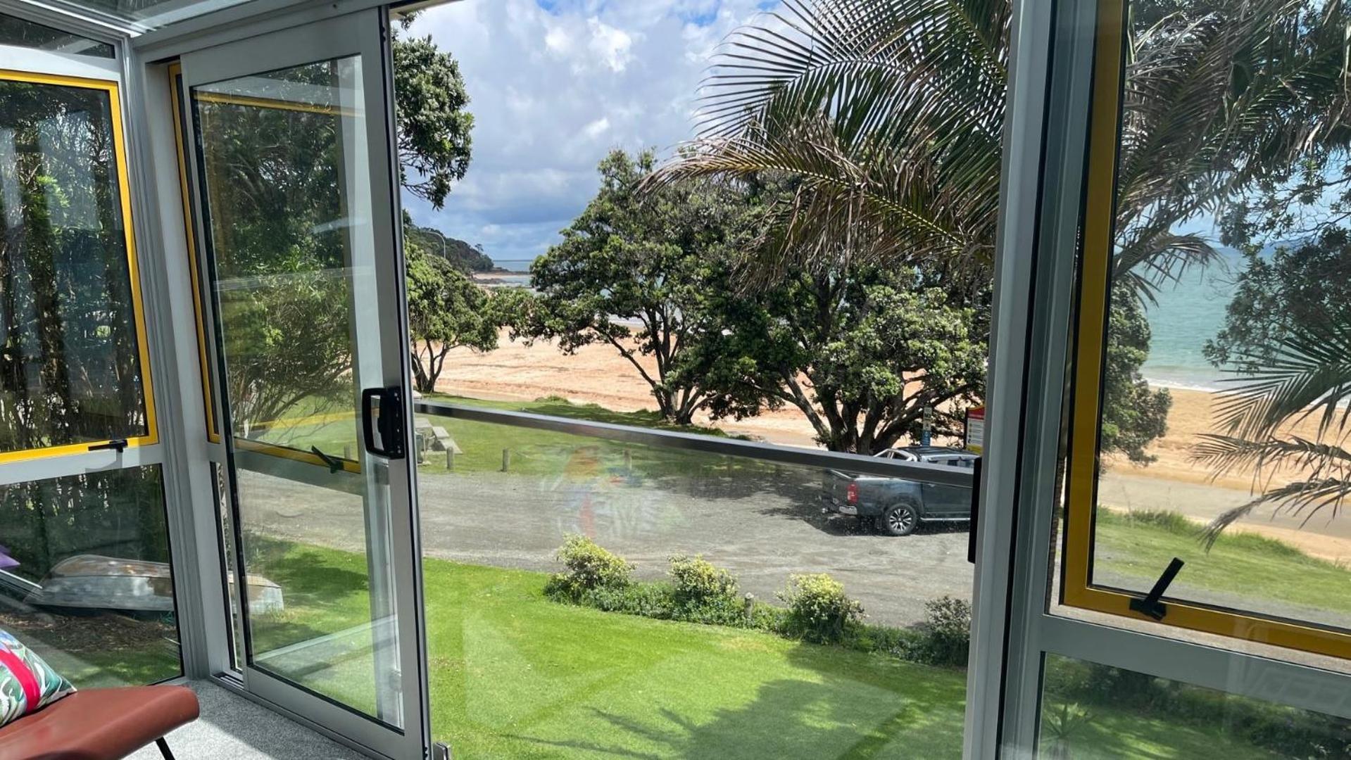 Driftwood Lodge Beachfront, Cable Bay, Northland Coopers Beach Bagian luar foto