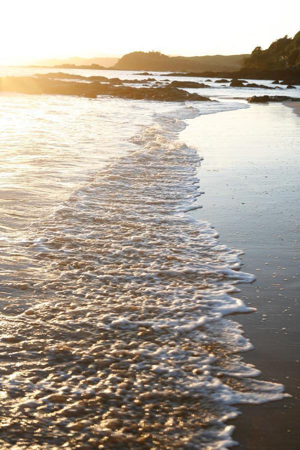 Driftwood Lodge Beachfront, Cable Bay, Northland Coopers Beach Bagian luar foto